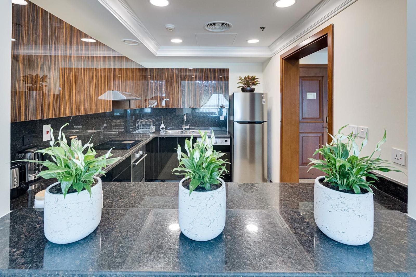 Fairmont Apartments The Palm, Free Access To Hotel Beach And Pools Дубай Екстериор снимка